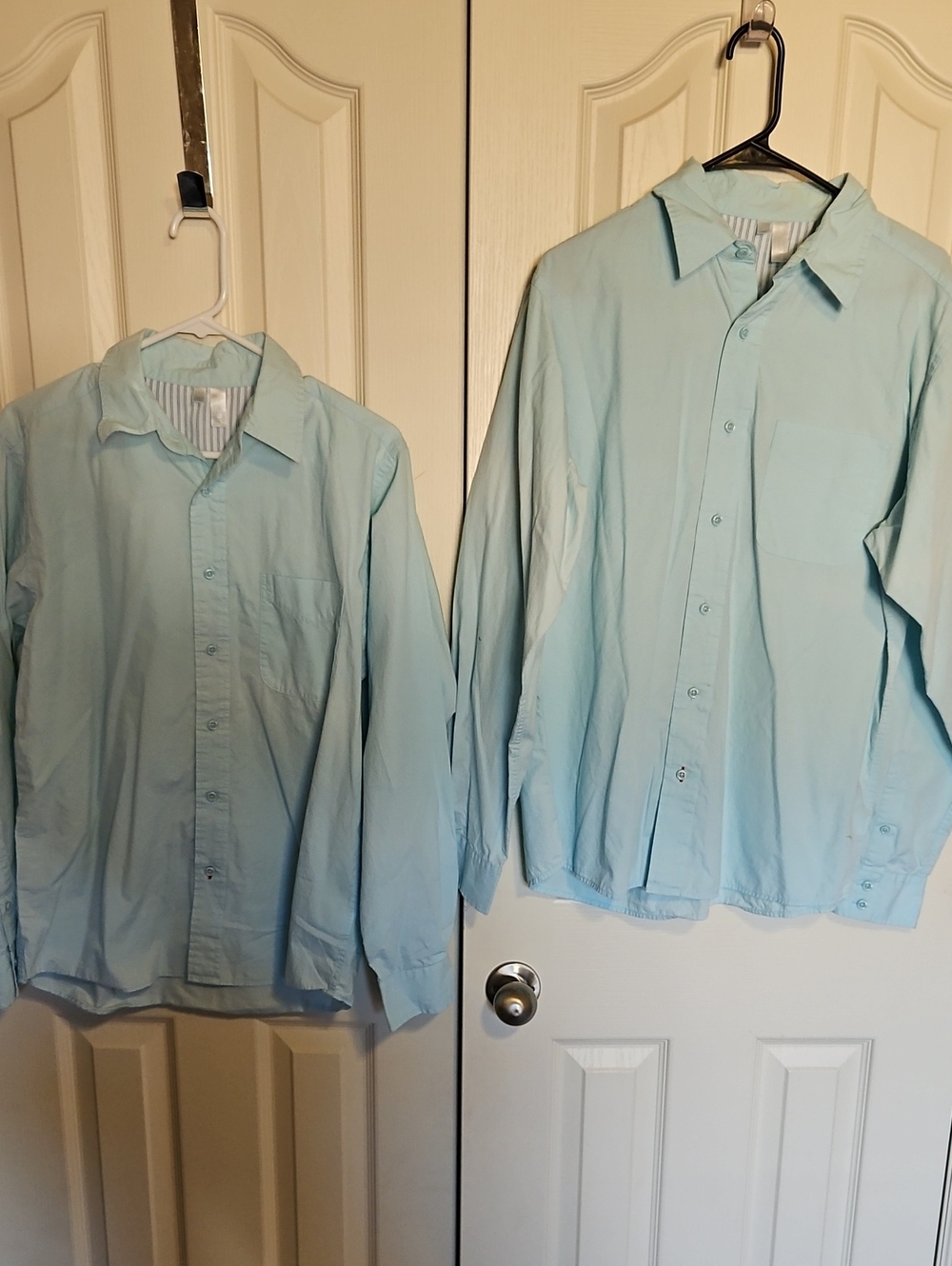 Light Blue Men's Classic Button-Up Shirt